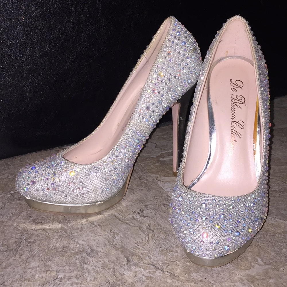 💚 Silver heels
